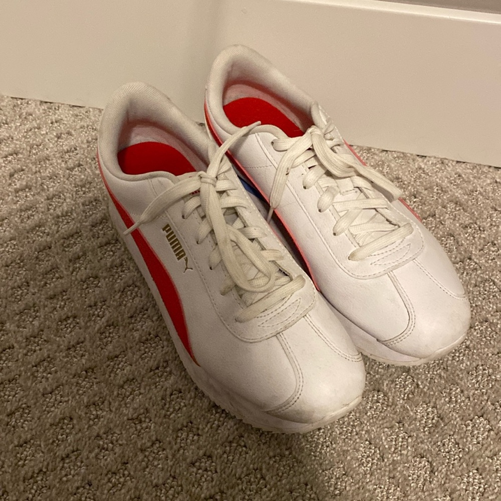 Puma Sneakers